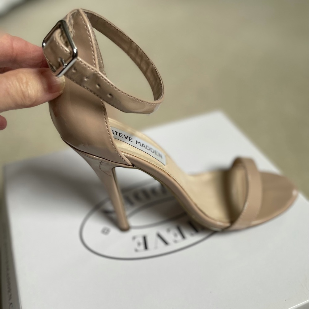 Steve Madden - Blush Patent Leather Sandal - Size 7